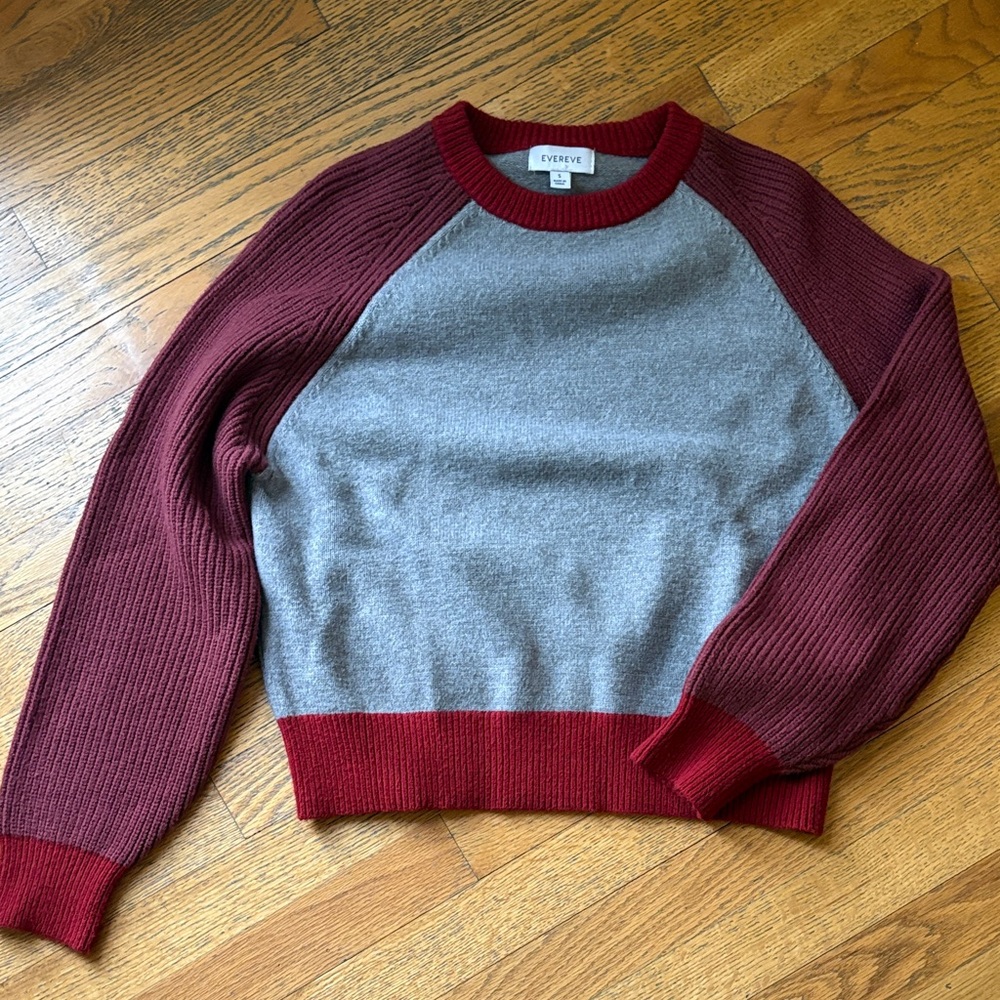 Evereve Burgundy and Gray Sweater